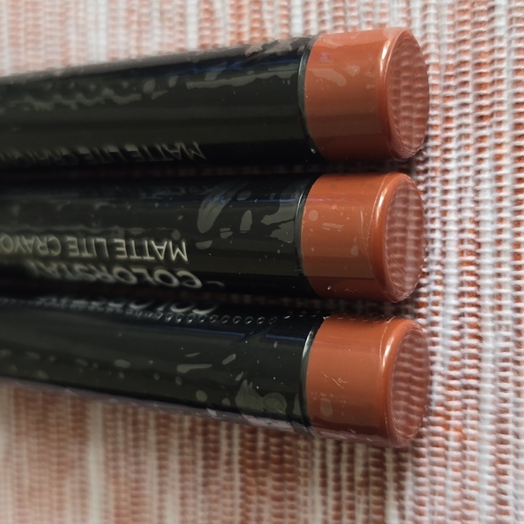 REVLON BRAND WOMENS COLORSTAY MATTE LITE LIP CRAYON BUNDLE OF 3 - Picture 4 of 9